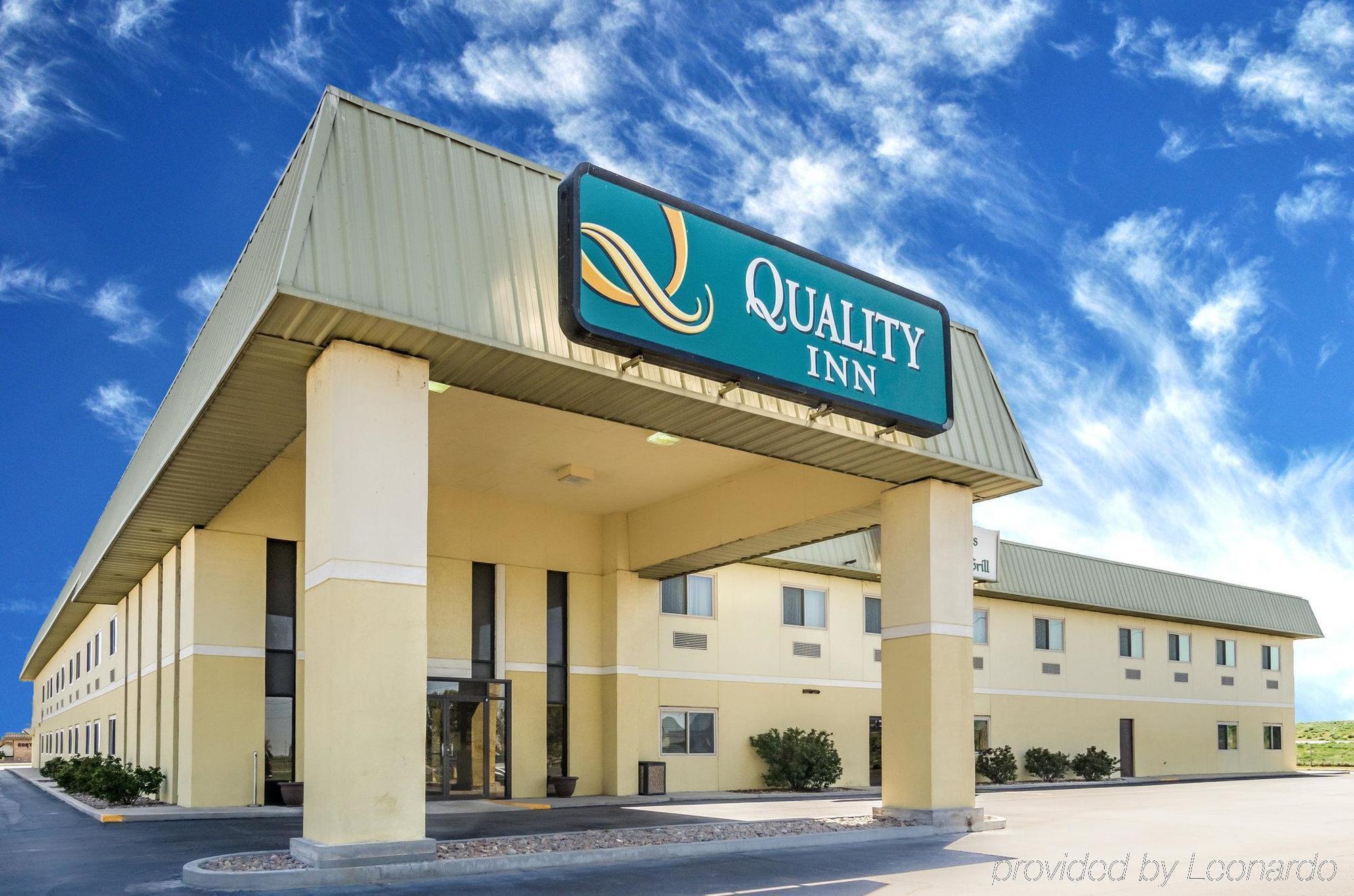 Rodeway Inn South Hutchinson Bagian luar foto